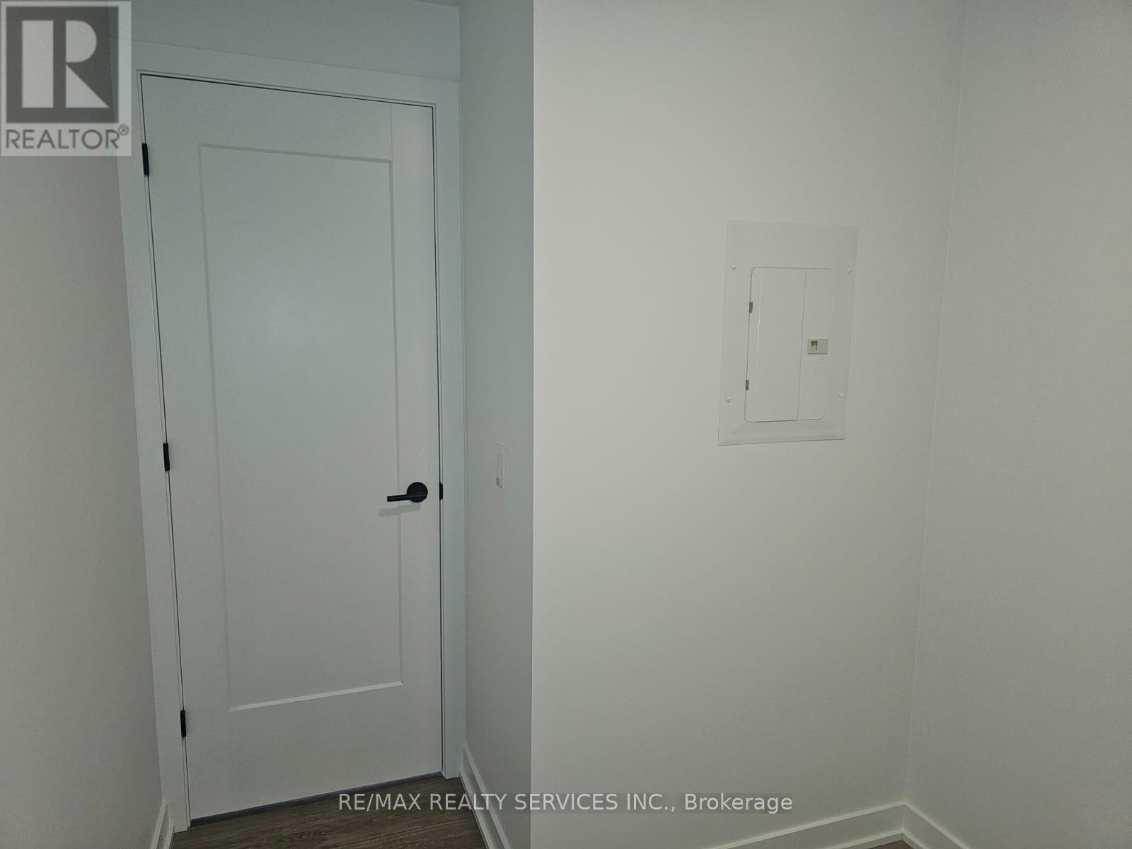 720 Whitlock Avenue, Milton (Wi Willmott), Ontario  L9E 2B9 - Photo 20 - W12598120