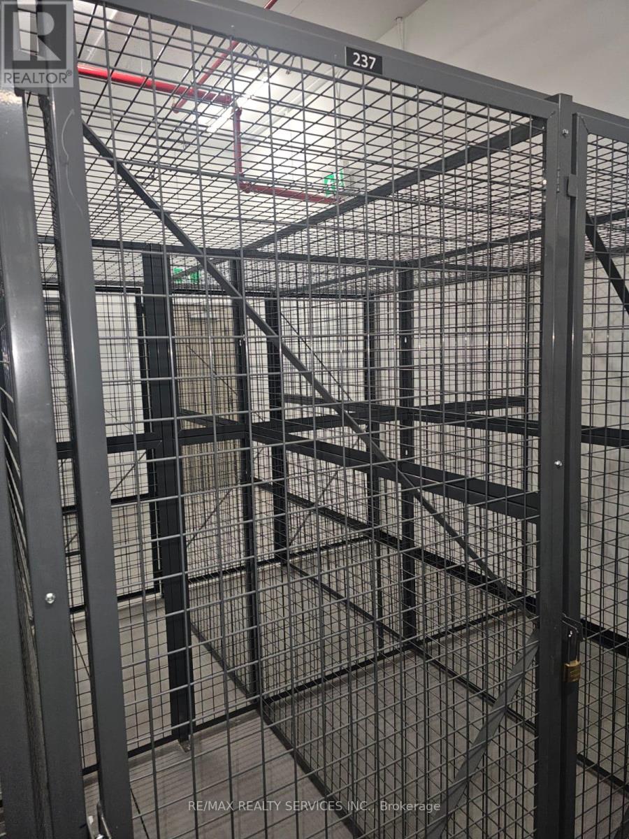 720 Whitlock Avenue, Milton (Wi Willmott), Ontario  L9E 2B9 - Photo 26 - W12598120