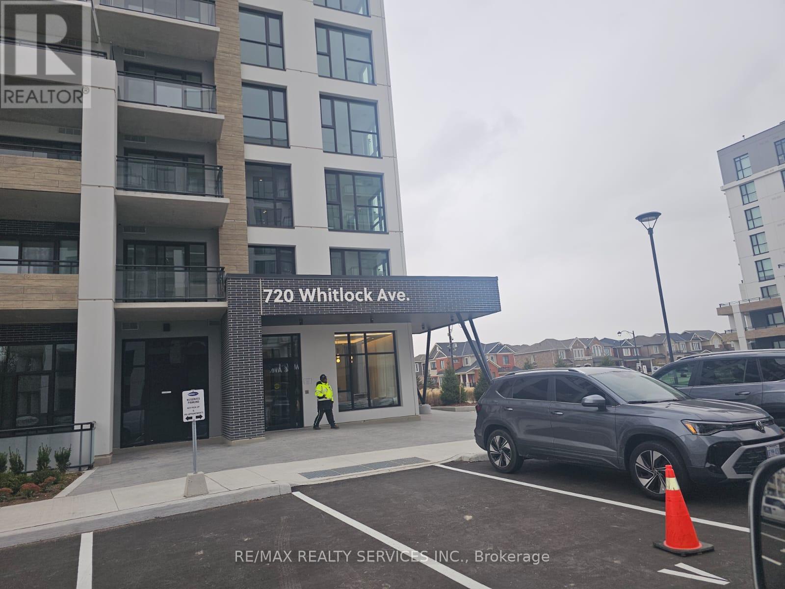 720 Whitlock Avenue, Milton (Wi Willmott), Ontario  L9E 2B9 - Photo 3 - W12598120