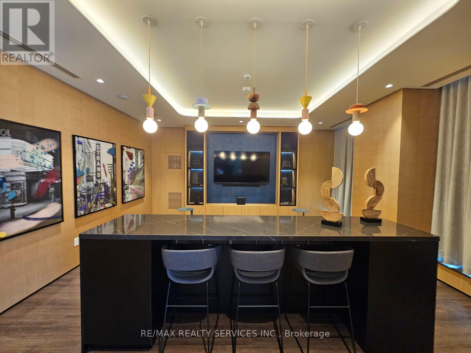 720 Whitlock Avenue, Milton (Wi Willmott), Ontario  L9E 2B9 - Photo 32 - W12598120