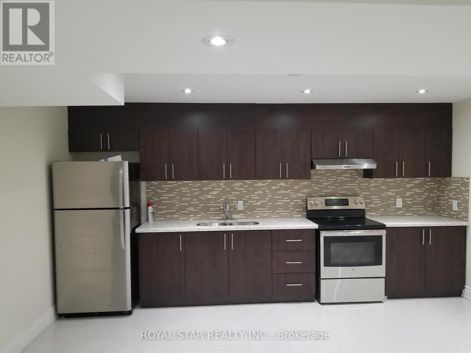 61 Aldersgate Drive, Brampton, Ontario  L7A 3Z9 - Photo 30 - W12598132