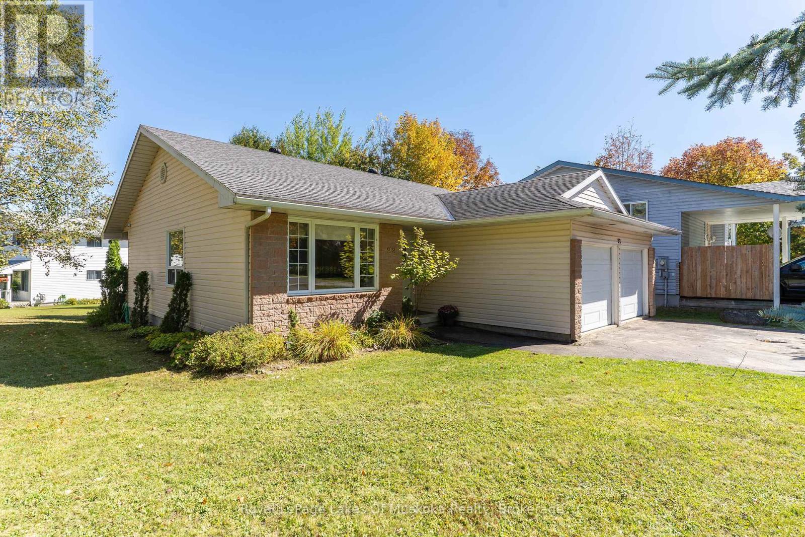 22 Knotty Pine Trail, Huntsville, Ontario  P1H 1S7 - Photo 1 - X12598228