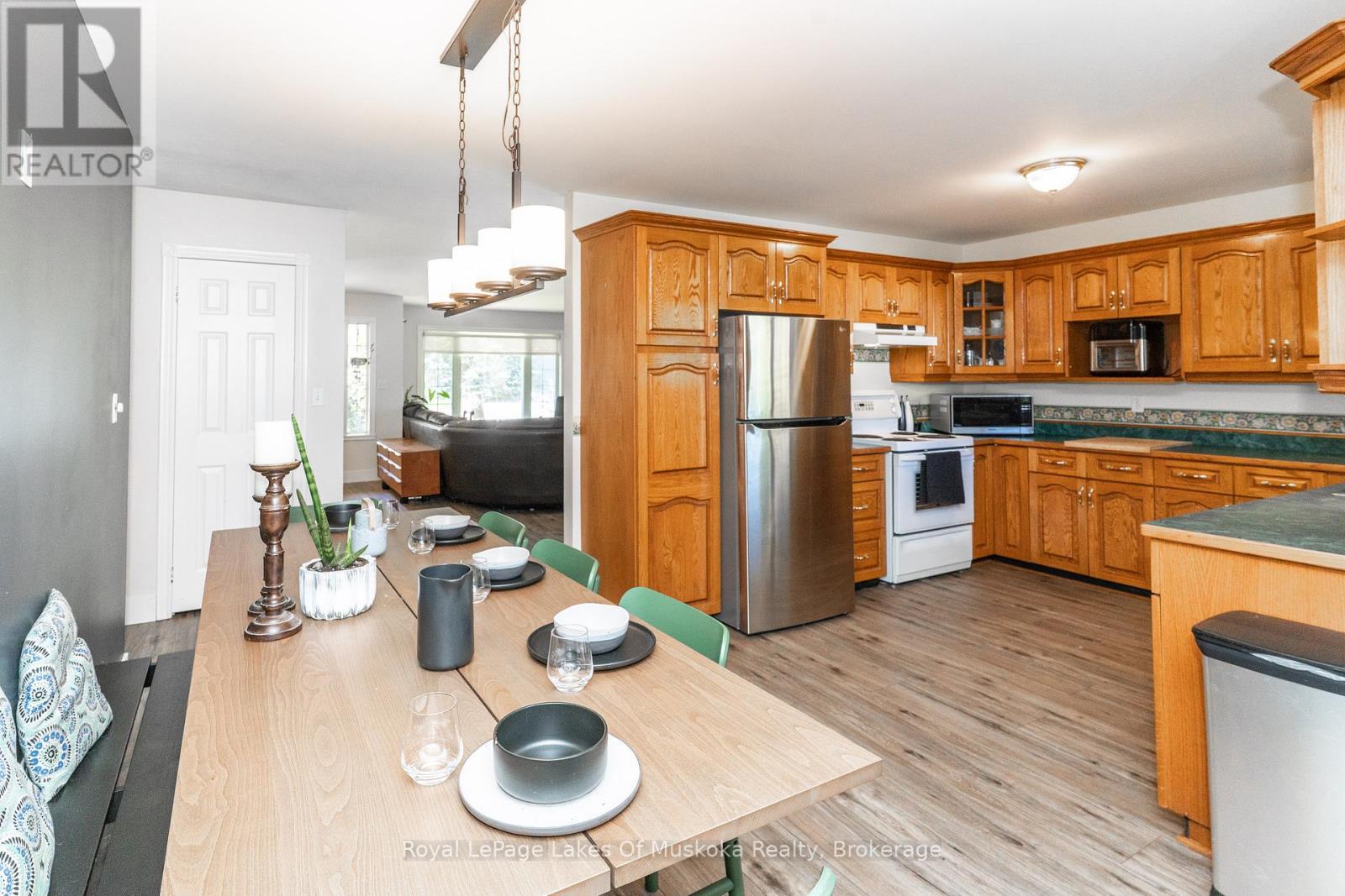 22 Knotty Pine Trail, Huntsville, Ontario  P1H 1S7 - Photo 10 - X12598228