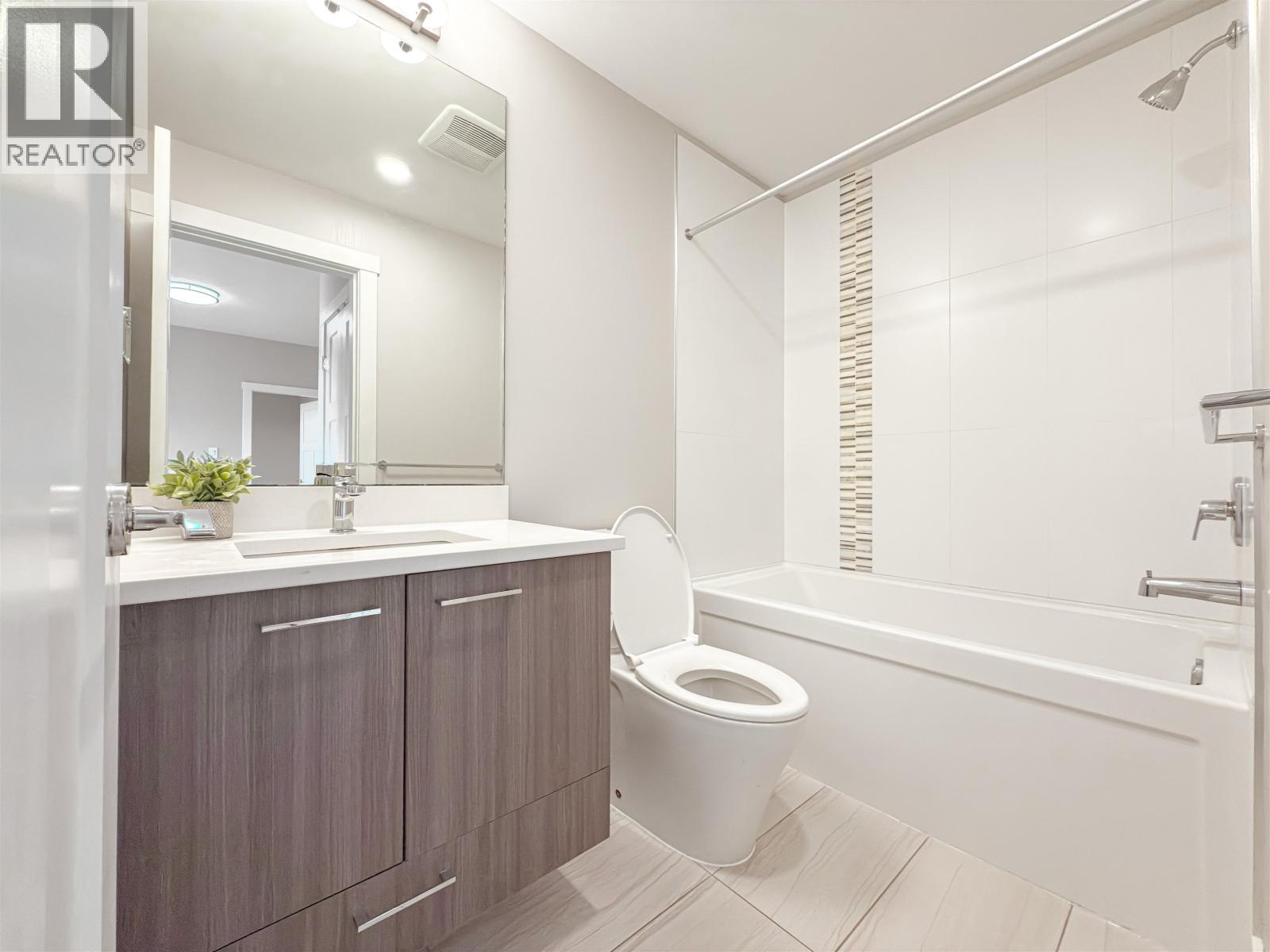 323 4690 Hawk Lane, Tsawwassen, British Columbia  V4M 0C4 - Photo 13 - R3069765