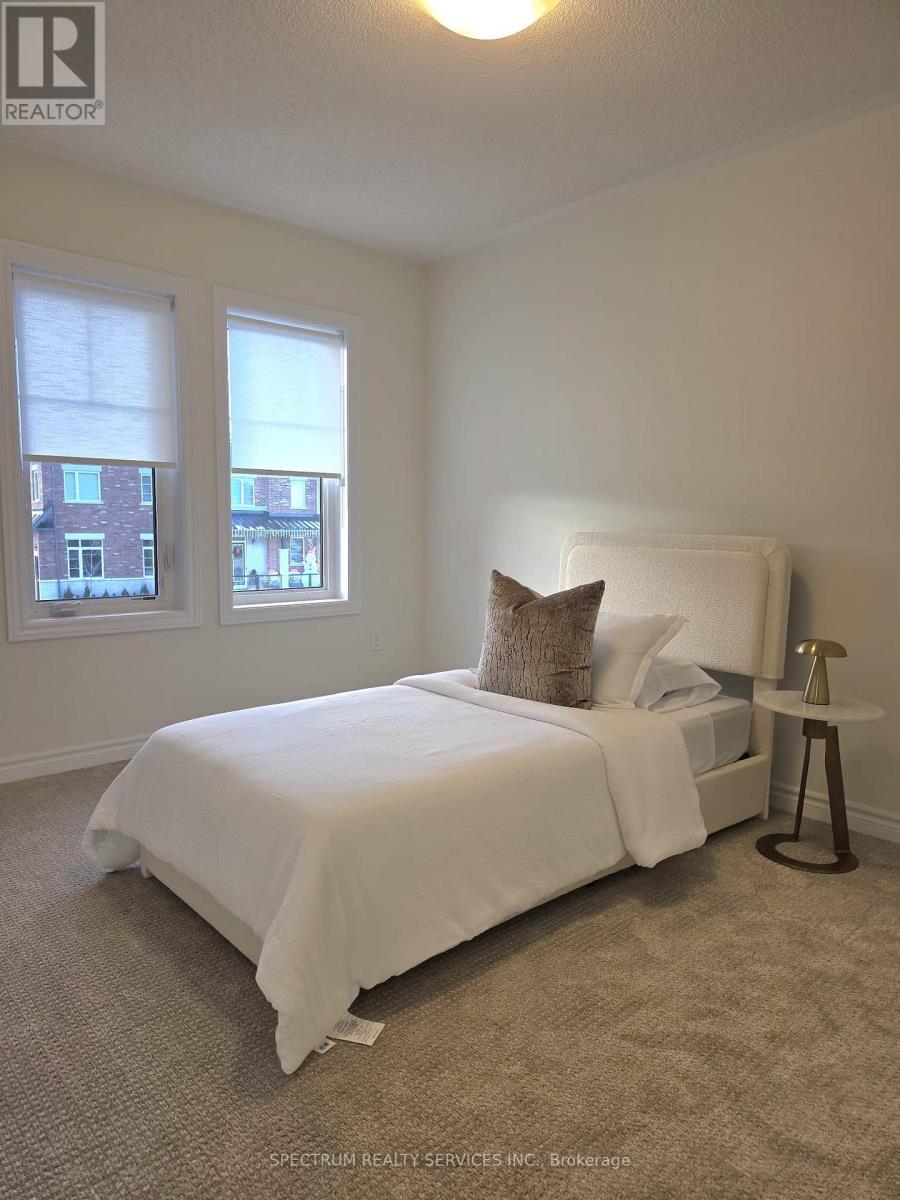 19 Inverness Way, Bradford West Gwillimbury (Bradford), Ontario  L3Z 0W4 - Photo 15 - N12596914