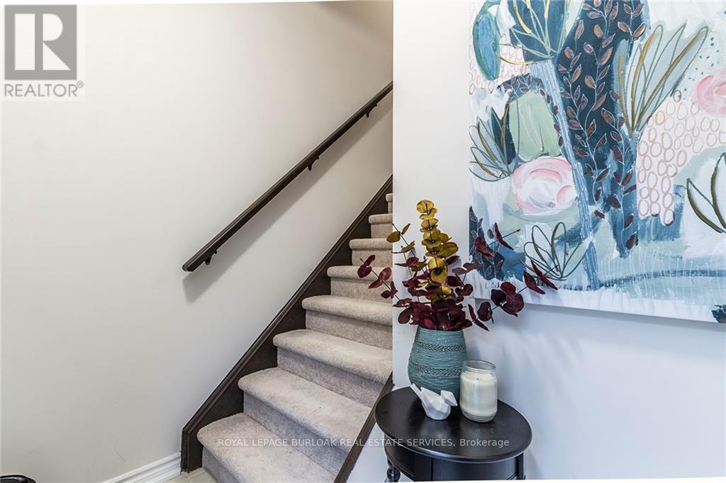 8 - 219 Dundas Street E, Hamilton (Waterdown), Ontario  L8B 1V9 - Photo 5 - X12597946