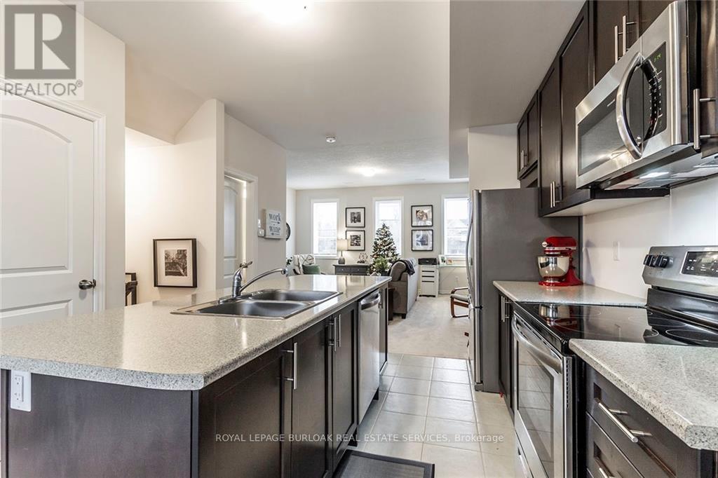 8 - 219 Dundas Street E, Hamilton (Waterdown), Ontario  L8B 1V9 - Photo 9 - X12597946