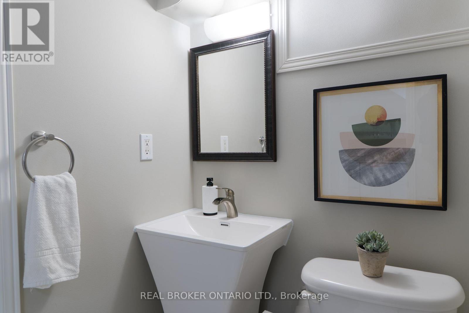 39 Cloverhill Road, Hamilton, Ontario  L9C 3L6 - Photo 32 - X12598026