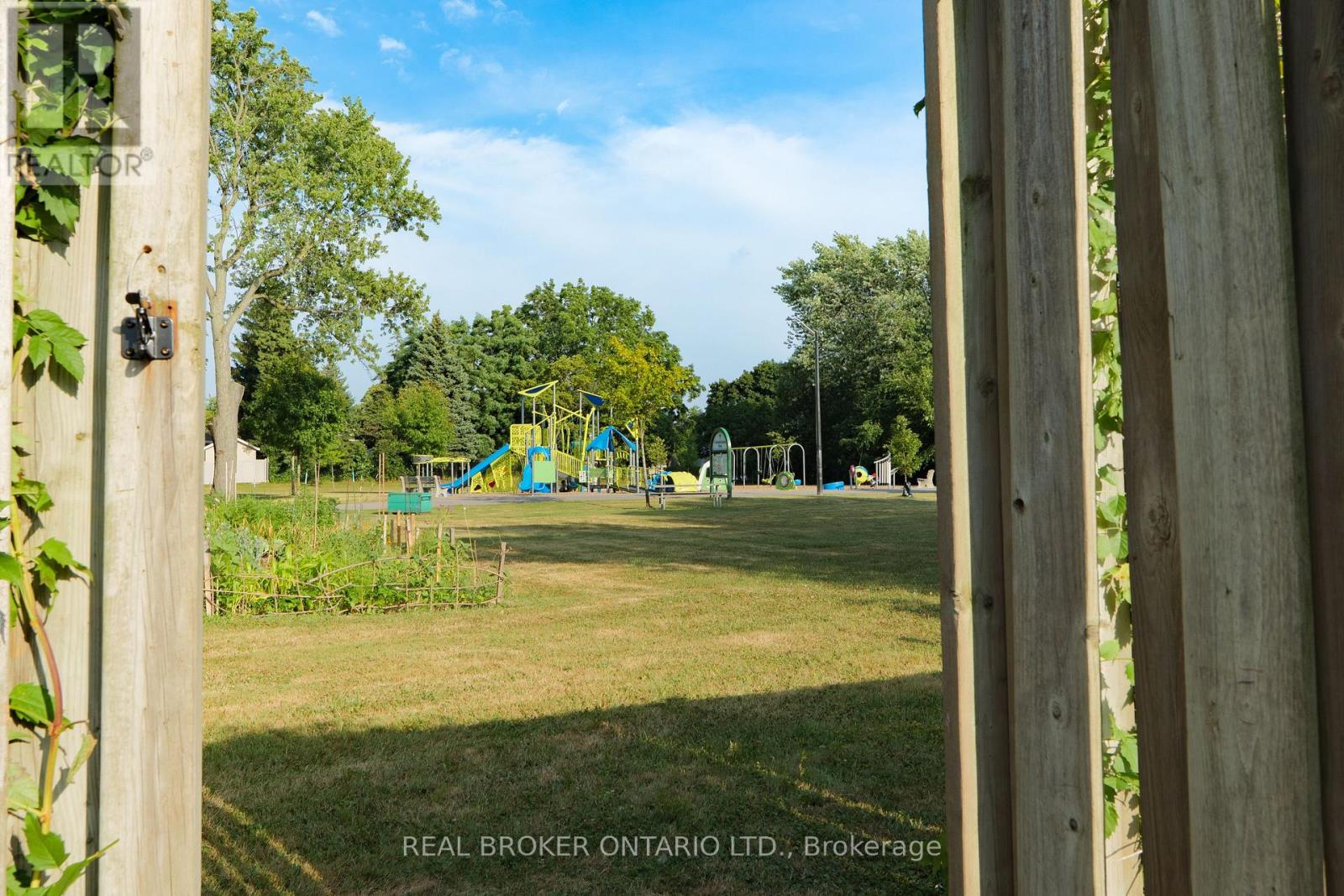 39 Cloverhill Road, Hamilton, Ontario  L9C 3L6 - Photo 43 - X12598026