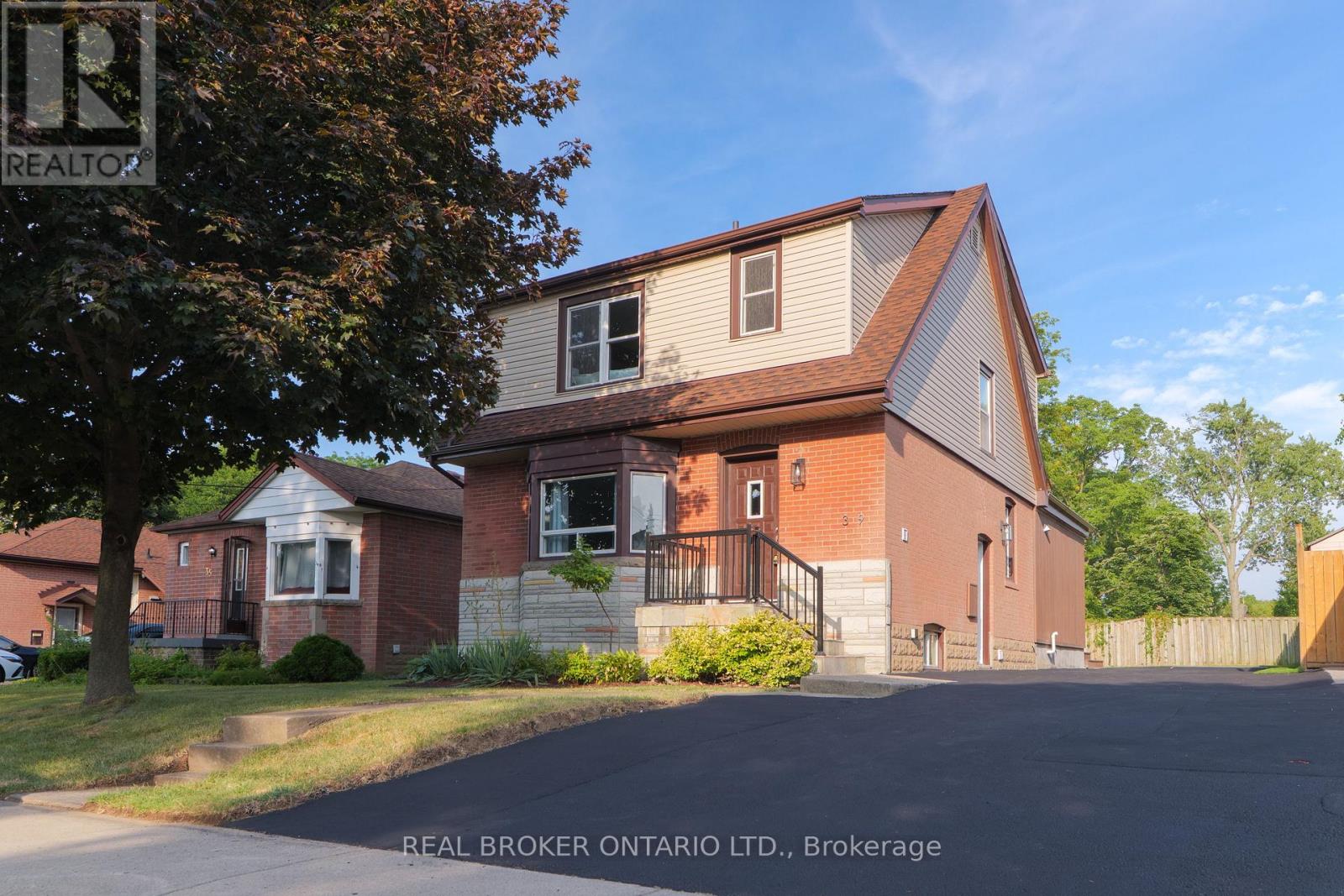 39 Cloverhill Road, Hamilton, Ontario  L9C 3L6 - Photo 48 - X12598026