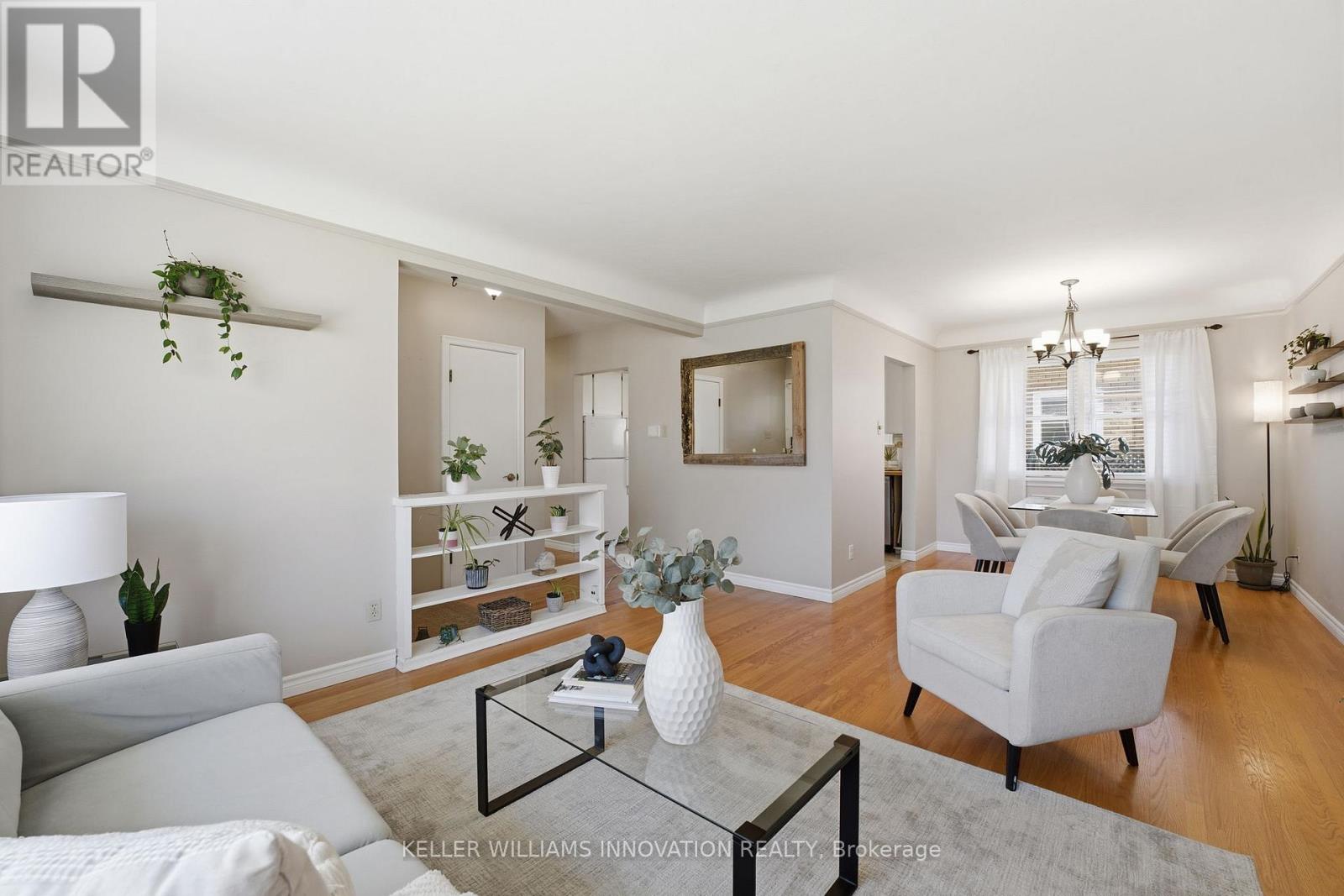 11 Kensington Avenue, Kitchener, Ontario  N2B 1J5 - Photo 3 - X12598050