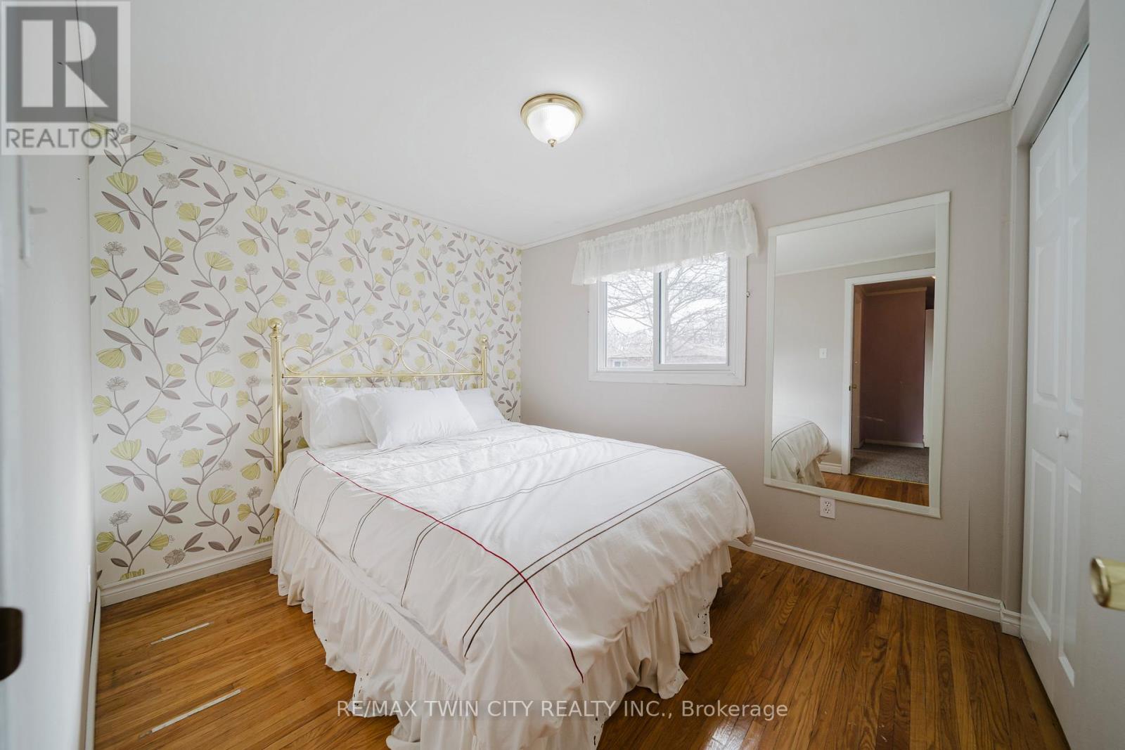 1209 Valentine Drive, Cambridge, Ontario  N3H 2P1 - Photo 14 - X12598054