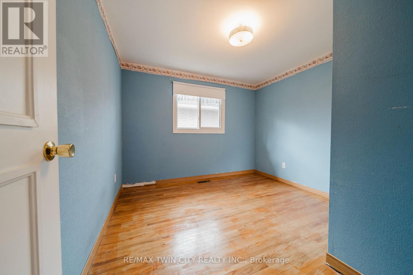 1209 Valentine Drive, Cambridge, Ontario  N3H 2P1 - Photo 18 - X12598054