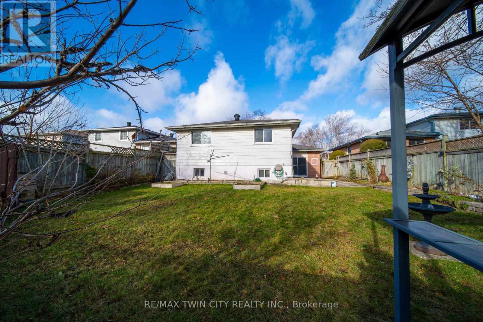 1209 Valentine Drive, Cambridge, Ontario  N3H 2P1 - Photo 27 - X12598054