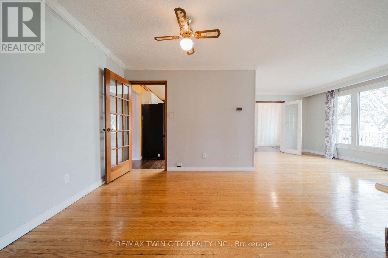 1209 Valentine Drive, Cambridge, Ontario  N3H 2P1 - Photo 7 - X12598054