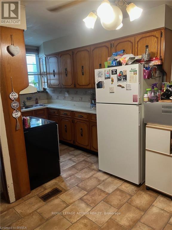 83 Stanley Street, Brantford, Ontario  N3S 6M5 - Photo 9 - X12598056