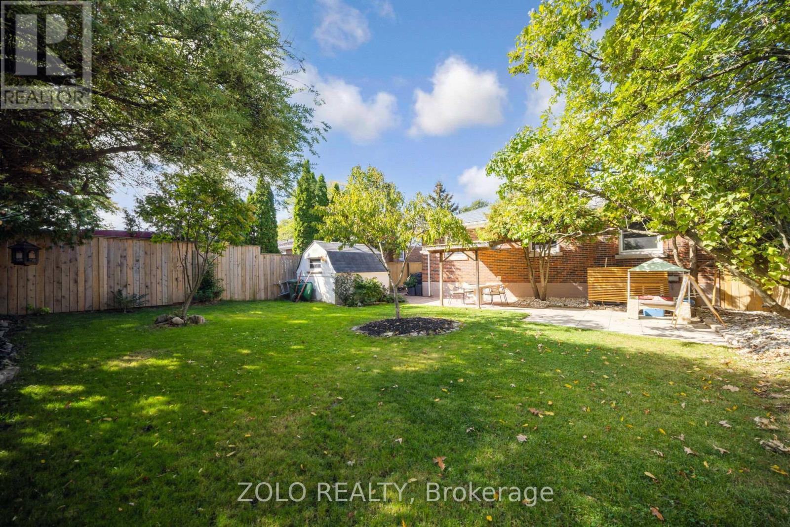 115 Welbourn Drive, Hamilton, Ontario  L9A 3N5 - Photo 19 - X12598098