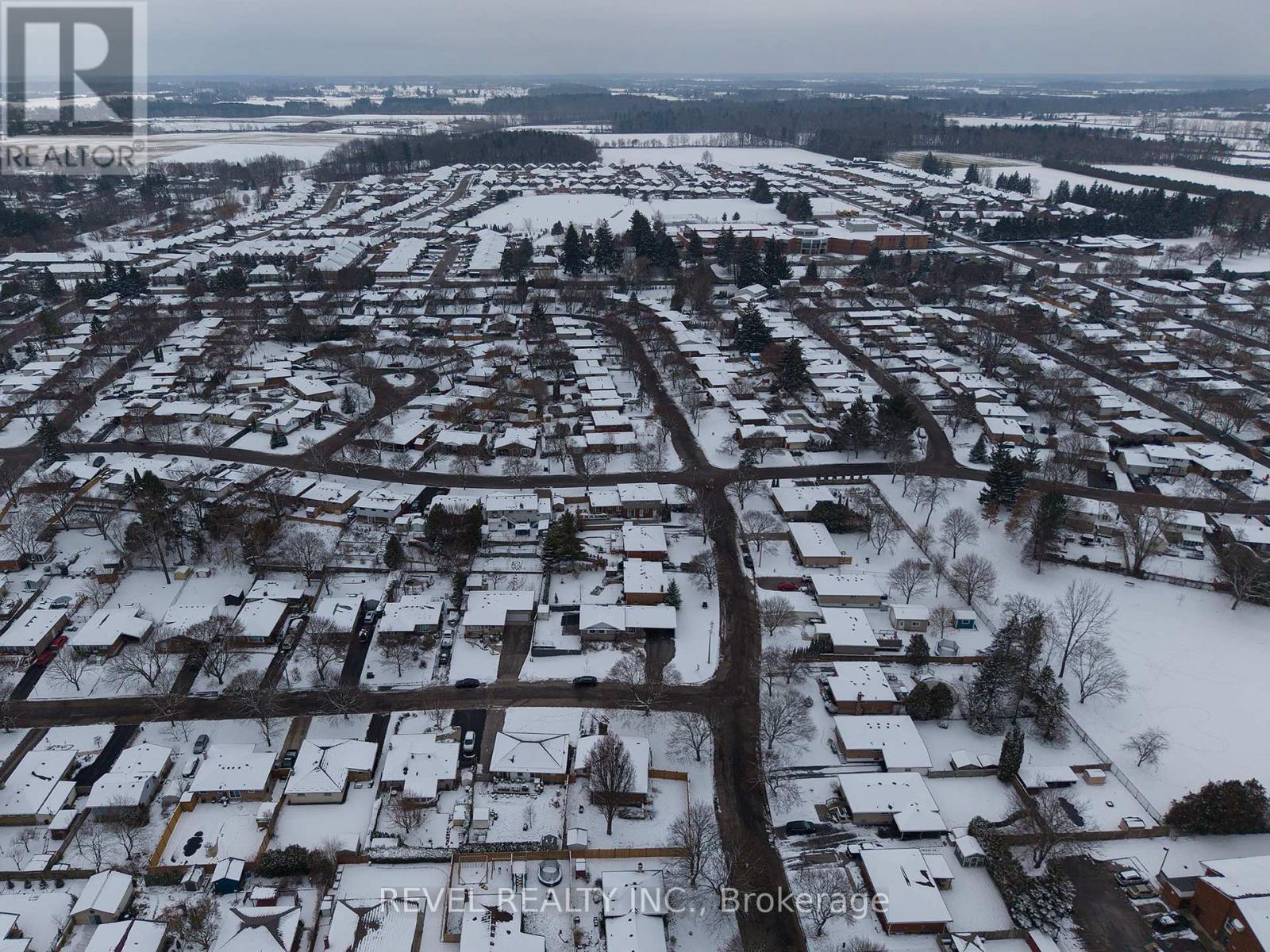 2 Grenada Drive, Norfolk, Ontario N3Y 3E7 - Photo 31 - X12598134