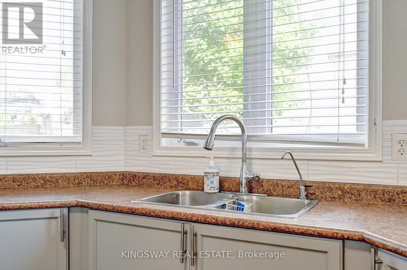 32 Weir Street, Cambridge, Ontario  N3C 0B9 - Photo 21 - X12598154