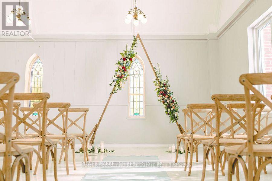 2476 Old Montreal Road, Ottawa, Ontario  K4C 1G6 - Photo 11 - X12598206