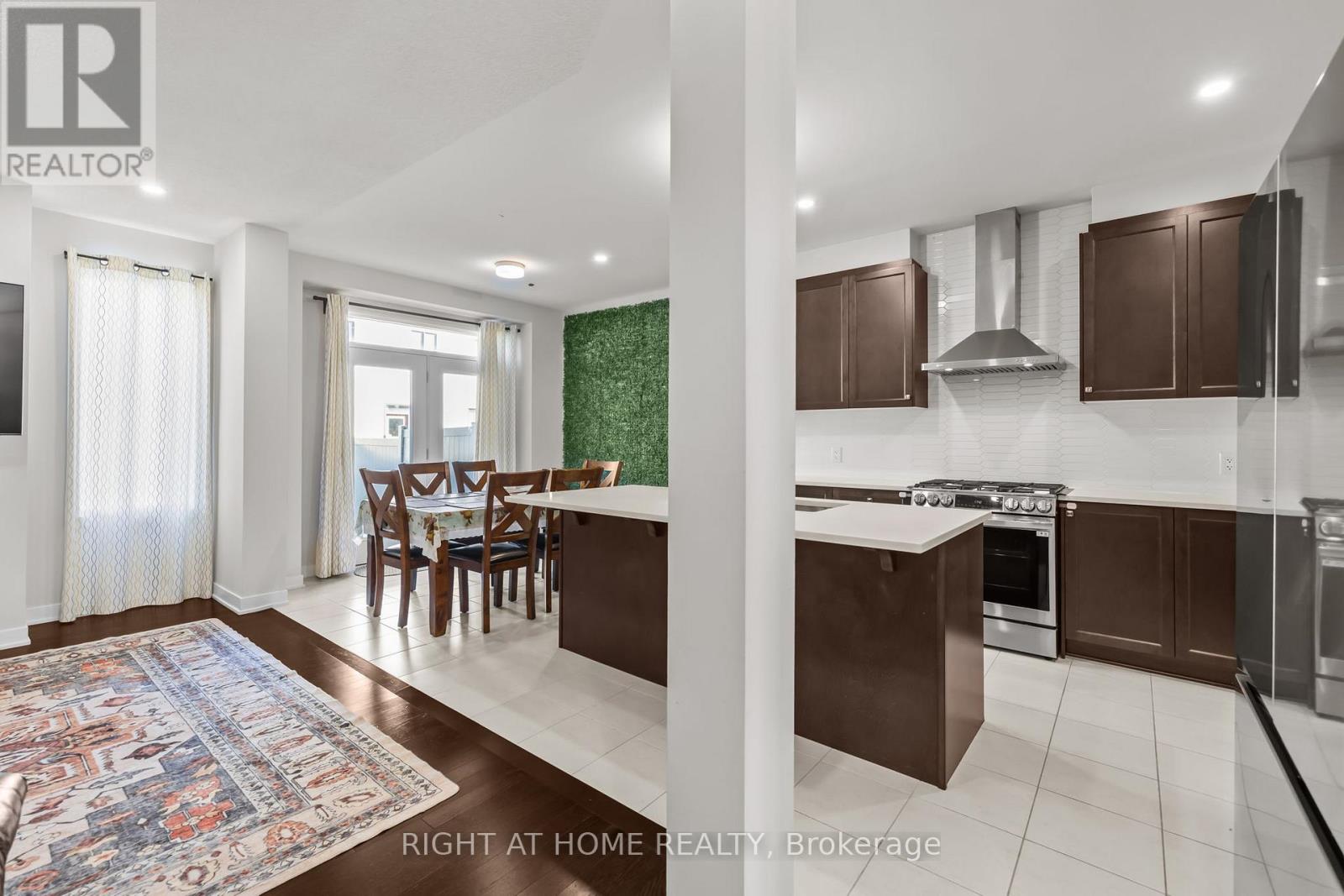 837 Derreen Avenue, Ottawa, Ontario  K2S 3A7 - Photo 13 - X12598242