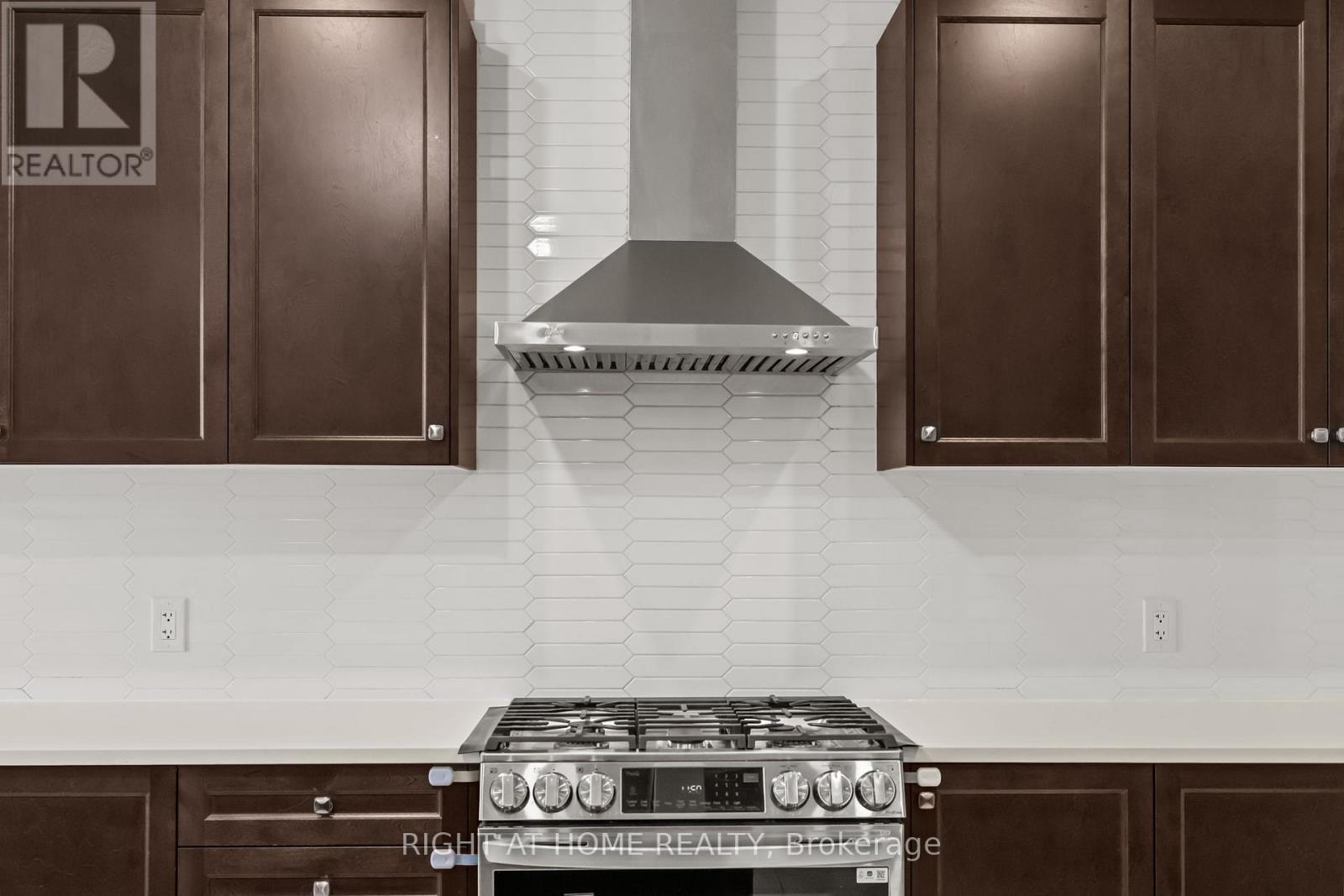 837 Derreen Avenue, Ottawa, Ontario  K2S 3A7 - Photo 17 - X12598242