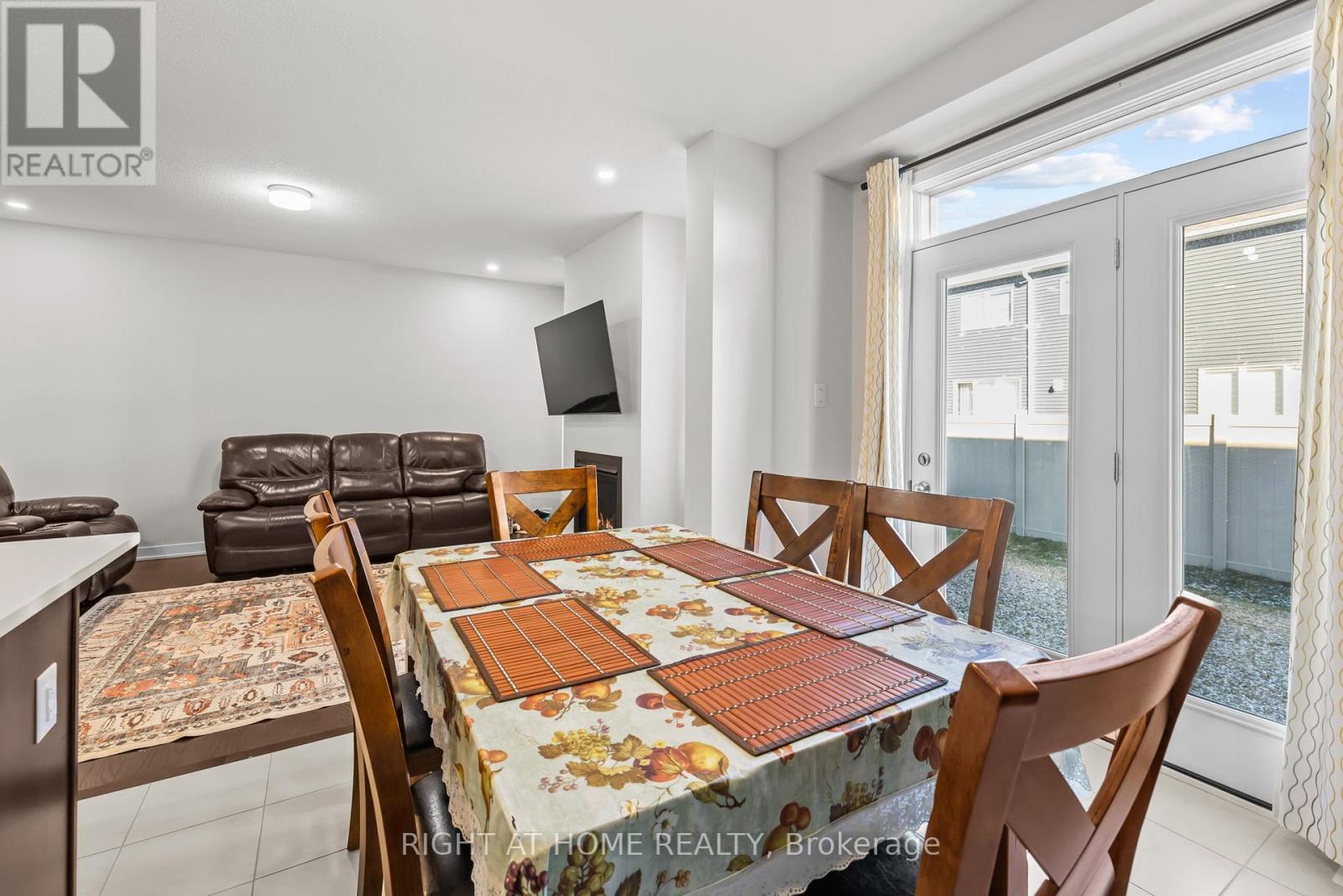 837 Derreen Avenue, Ottawa, Ontario  K2S 3A7 - Photo 22 - X12598242