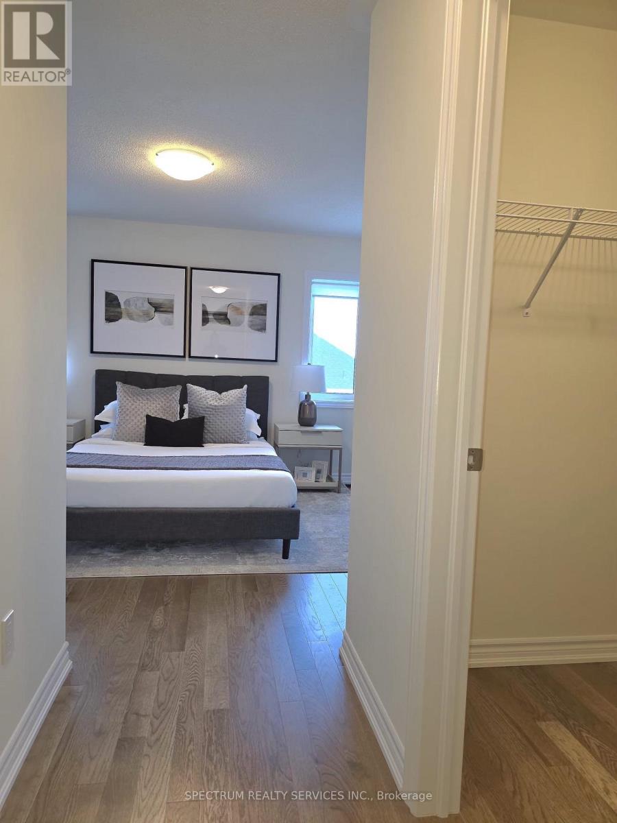 19 Inverness Way, Bradford West Gwillimbury (Bradford), Ontario  L3Z 0W4 - Photo 17 - N12596914