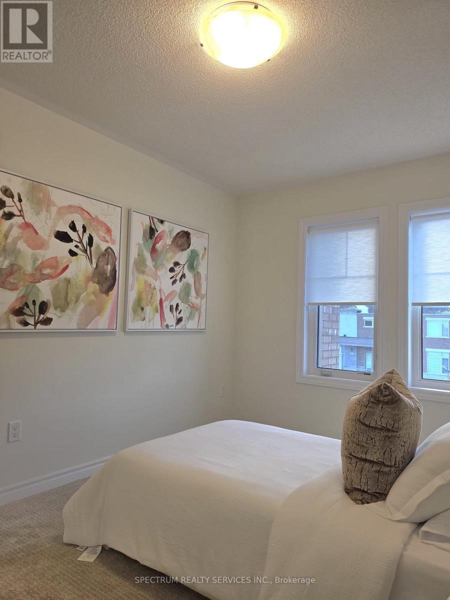 19 Inverness Way, Bradford West Gwillimbury (Bradford), Ontario  L3Z 0W4 - Photo 23 - N12596914