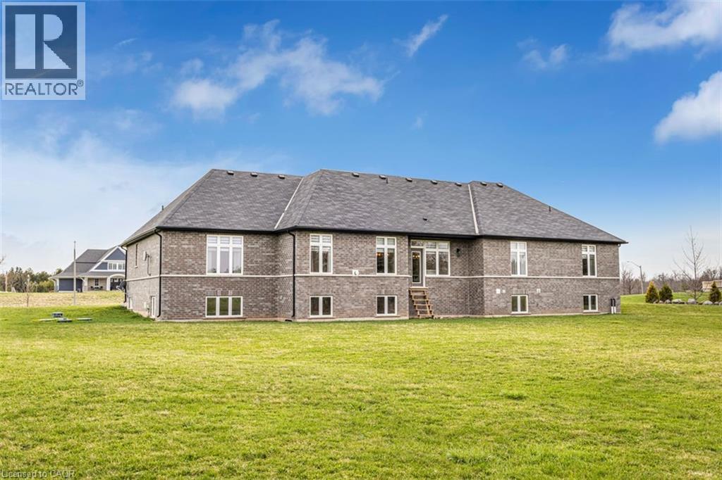 20 Chesswood Trail, Hamilton, Ontario  L8N 2Z7 - Photo 47 - 40792108