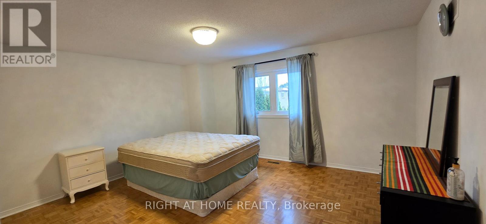 5 Constellation Crescent, Richmond Hill, Ontario  L4C 8J8 - Photo 15 - N12596948