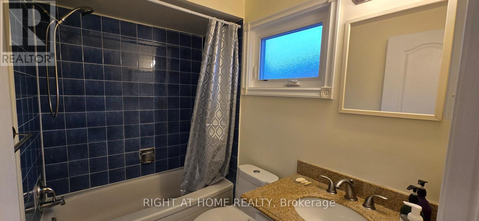 5 Constellation Crescent, Richmond Hill, Ontario  L4C 8J8 - Photo 14 - N12596948