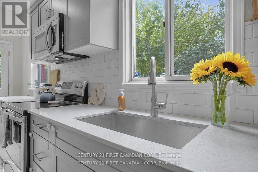 393 Central Avenue, London East, Ontario N6B 2E3 - Photo 10 - X12597276