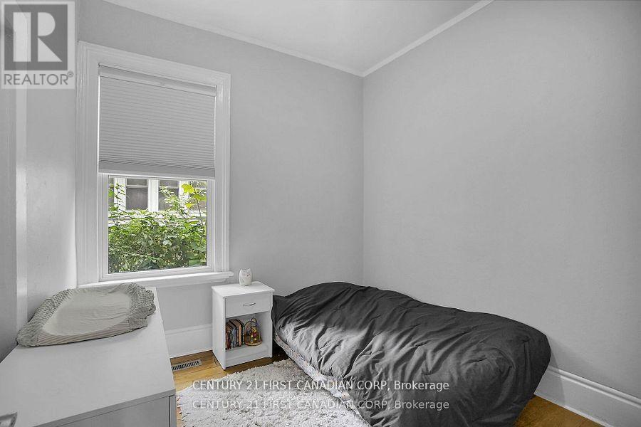 393 Central Avenue, London East, Ontario N6B 2E3 - Photo 21 - X12597276