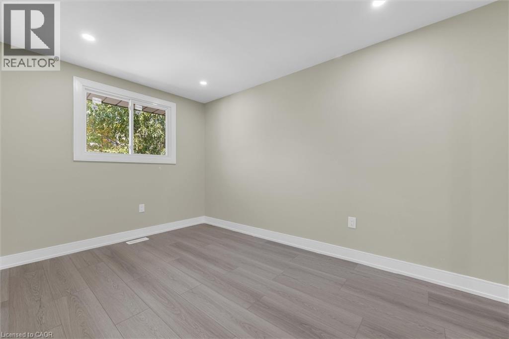 1965 Brampton Street, Hamilton, Ontario  L8H 3S6 - Photo 11 - 40771860