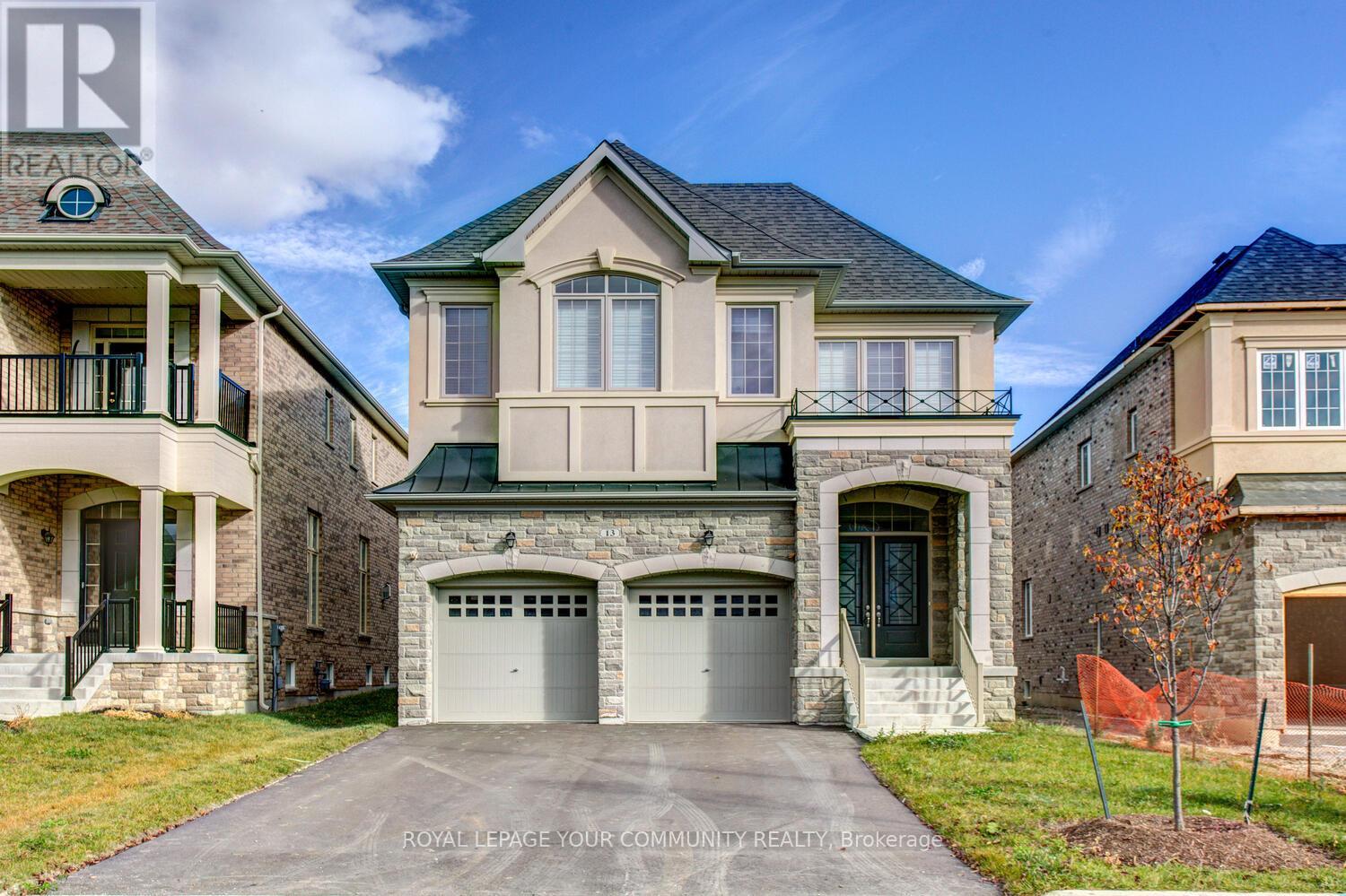 13 BANNOCKBURN DRIVE, Vaughan, Ontario