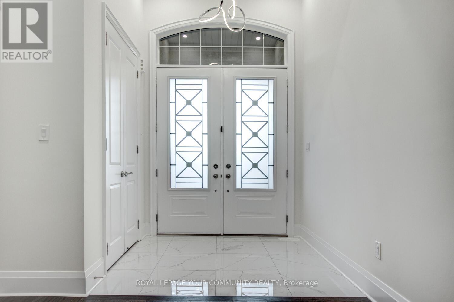 13 Bannockburn Drive, Vaughan, Ontario  L4H 4P6 - Photo 4 - N12598176