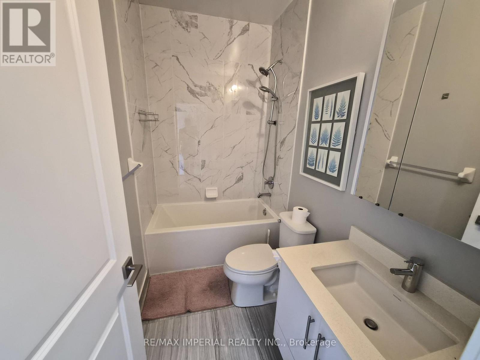 PH 04 - 75 ONEIDA CRESCENT, Richmond Hill, Ontario