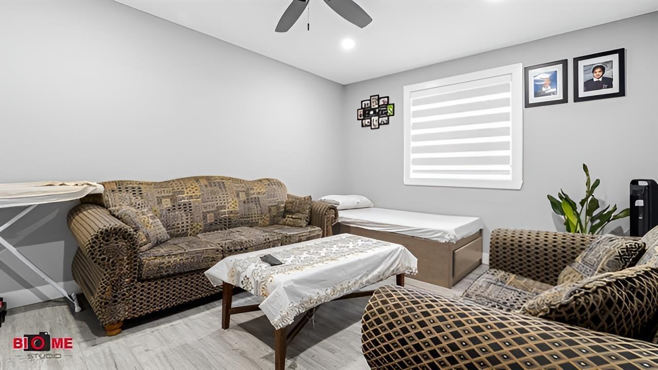 6661 141 Street, Surrey, British Columbia  V3W 6X1 - Photo 4 - R3071497