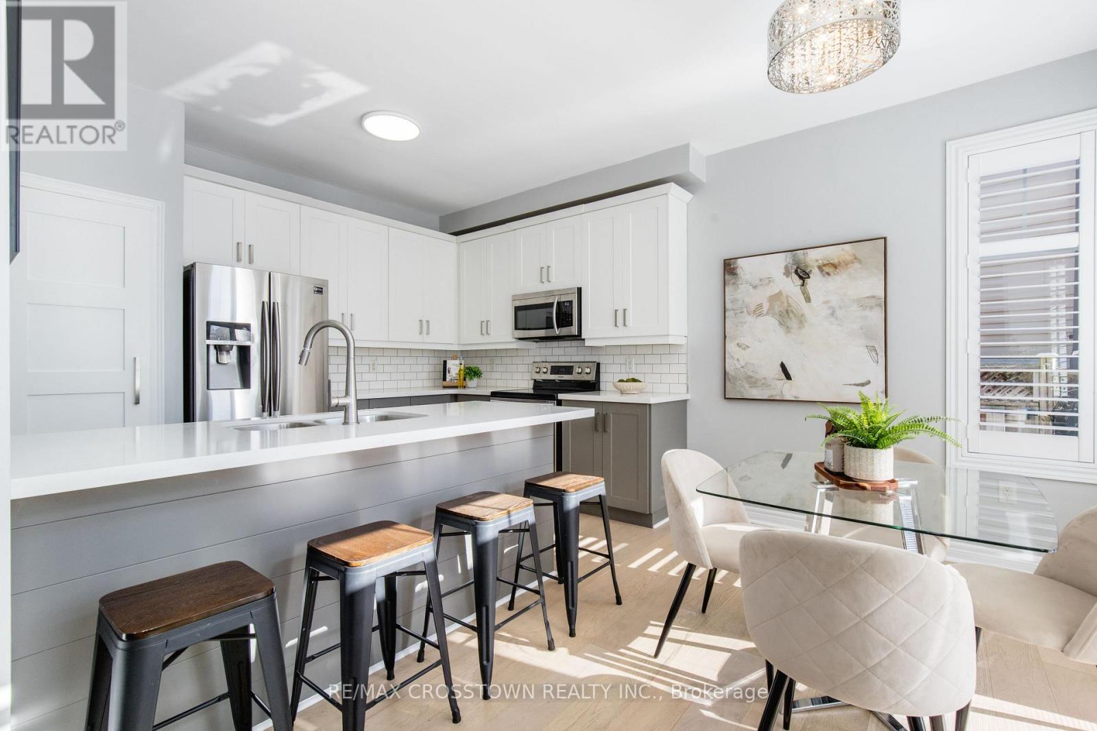 62 Windsor Crescent, Barrie (Innis-Shore), Ontario  L4N 0K4 - Photo 8 - S12598250