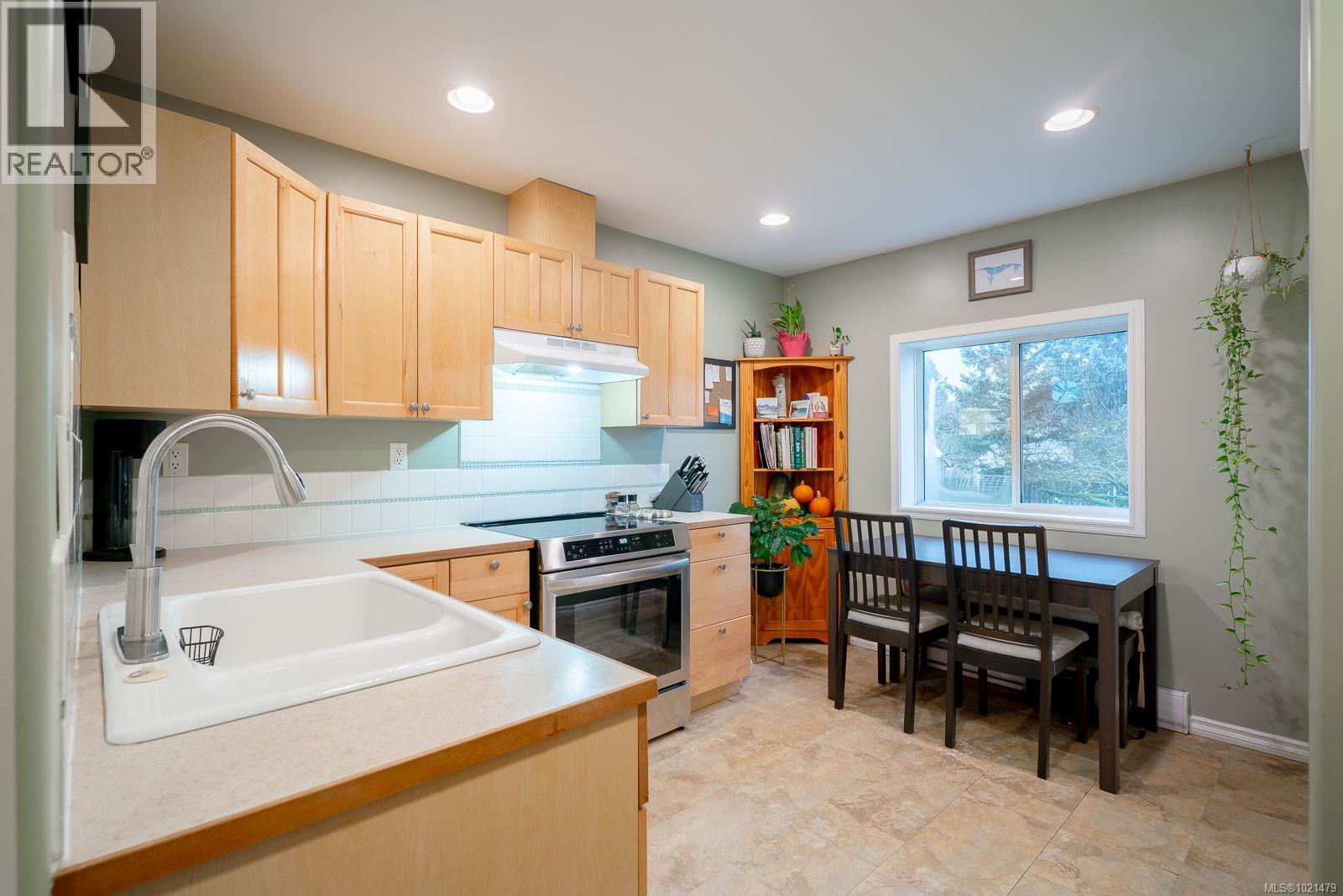 547 Seventh St, Nanaimo, British Columbia  V9R 1E9 - Photo 10 - 1021479