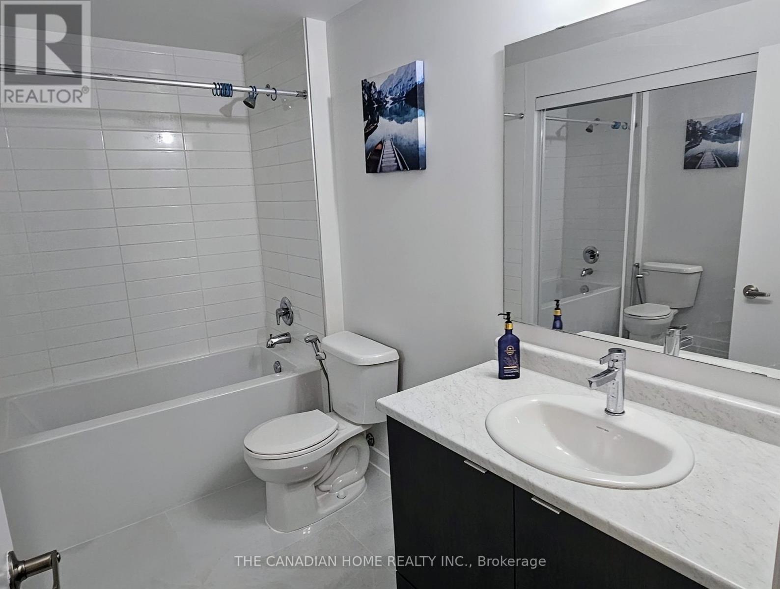 401 - 160 Canon Jackson Drive, Toronto, Ontario  M6M 0B6 - Photo 5 - W12598166