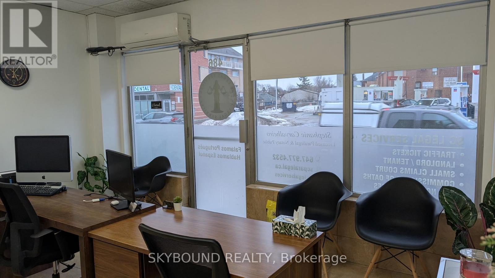 Store - 486 Rogers Road, Toronto, Ontario  M6M 1B1 - Photo 4 - W12598210