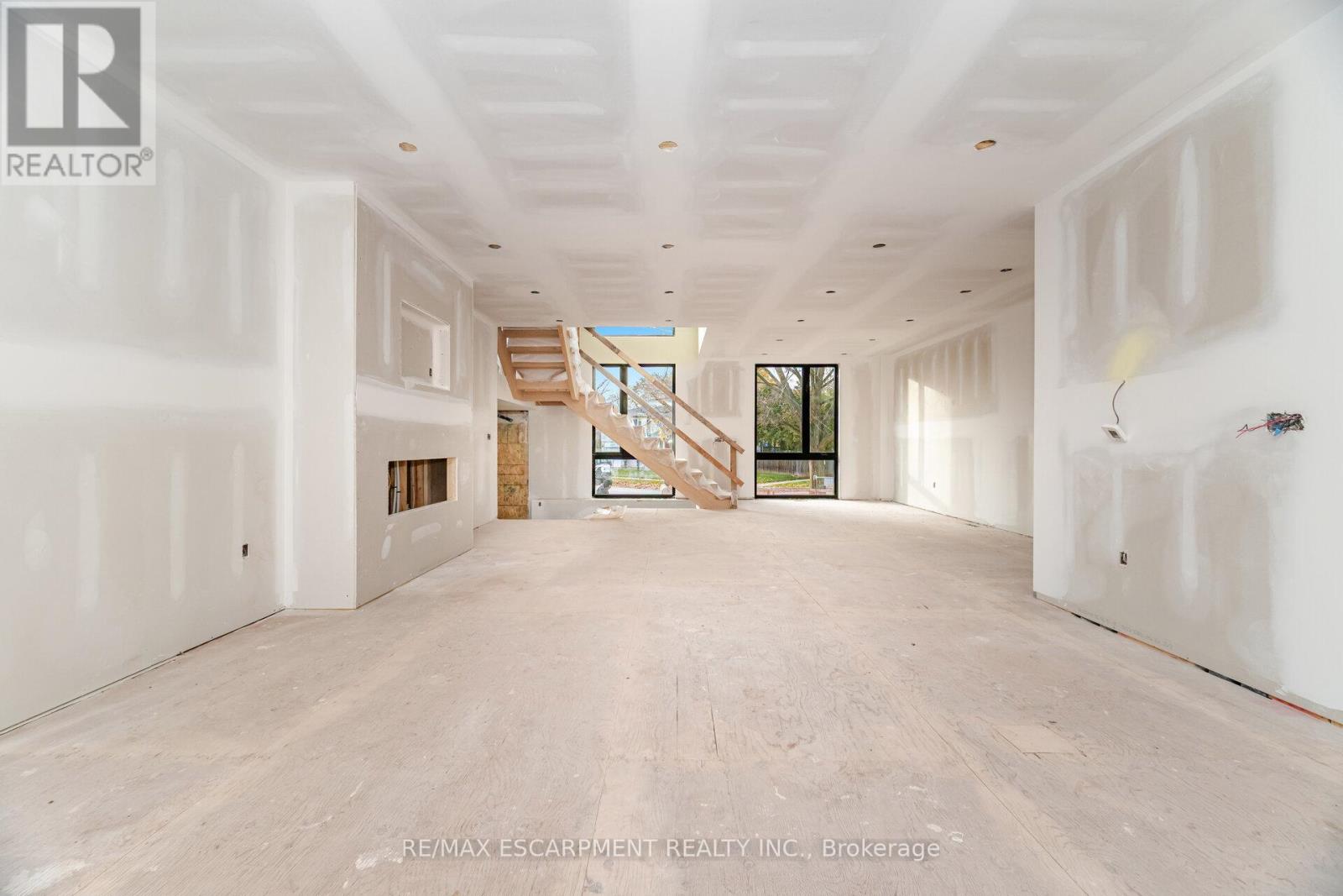 2488 Bridge Road, Oakville, Ontario  L6L 2H2 - Photo 11 - W12598224