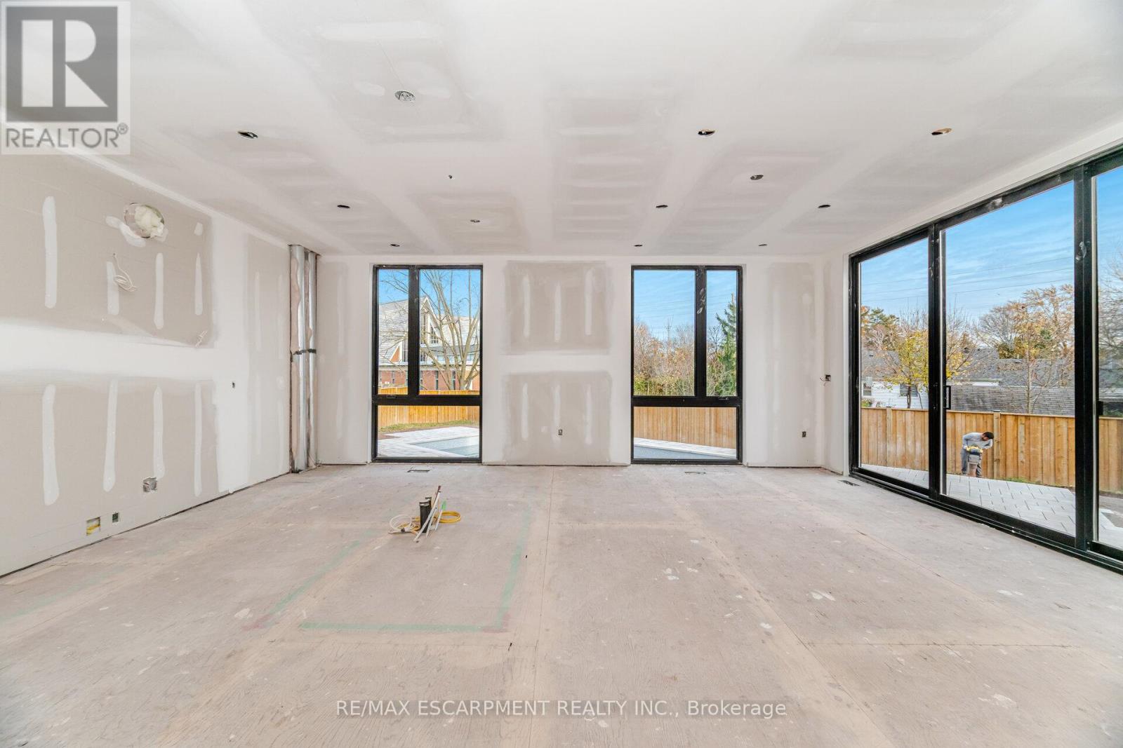 2488 Bridge Road, Oakville, Ontario  L6L 2H2 - Photo 13 - W12598224