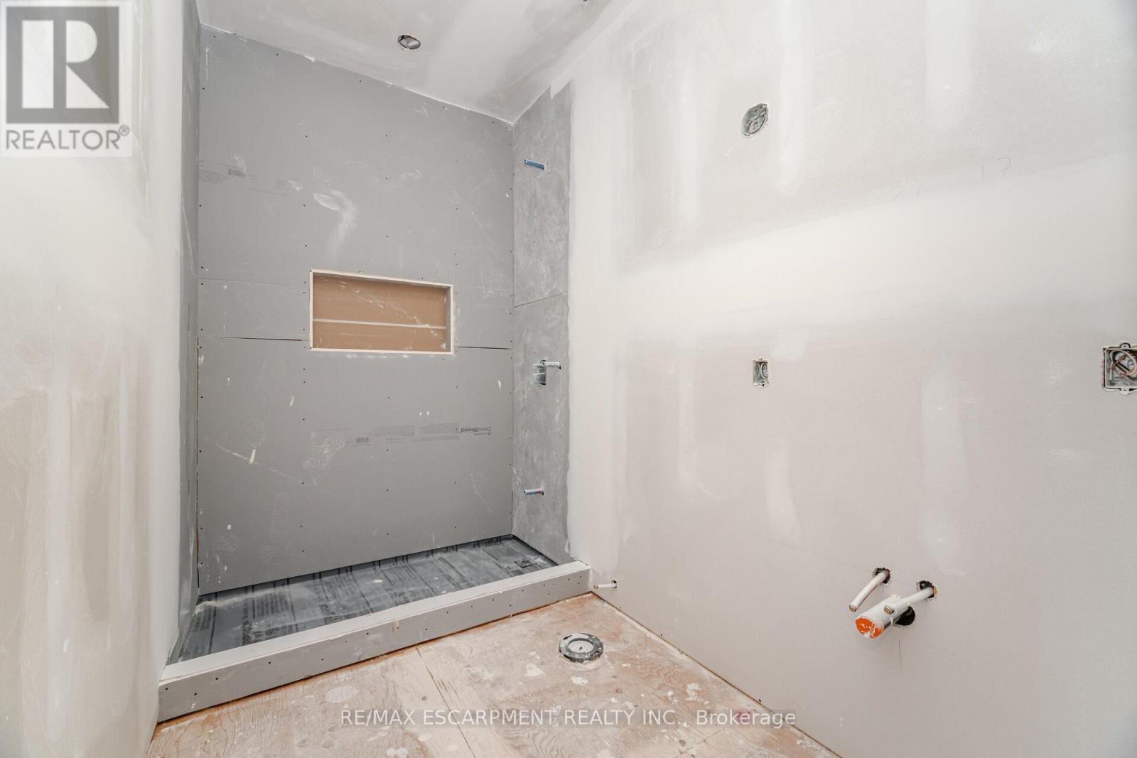 2488 Bridge Road, Oakville, Ontario  L6L 2H2 - Photo 24 - W12598224