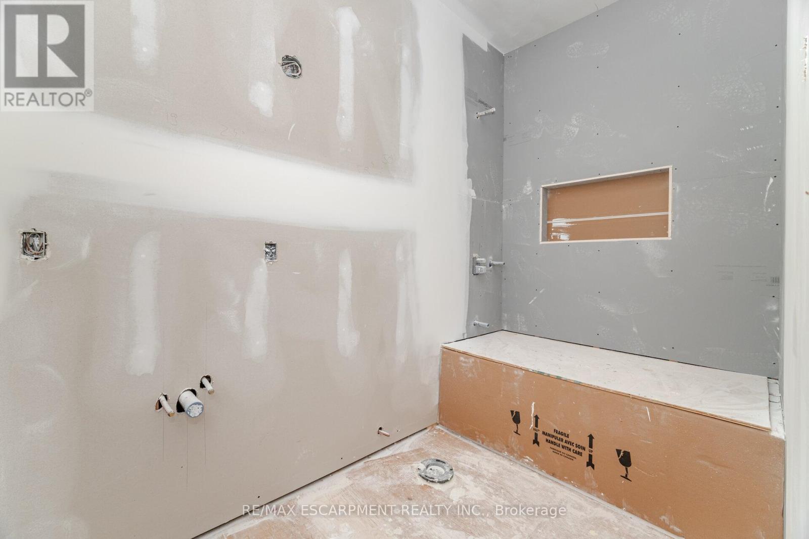 2488 Bridge Road, Oakville, Ontario  L6L 2H2 - Photo 28 - W12598224