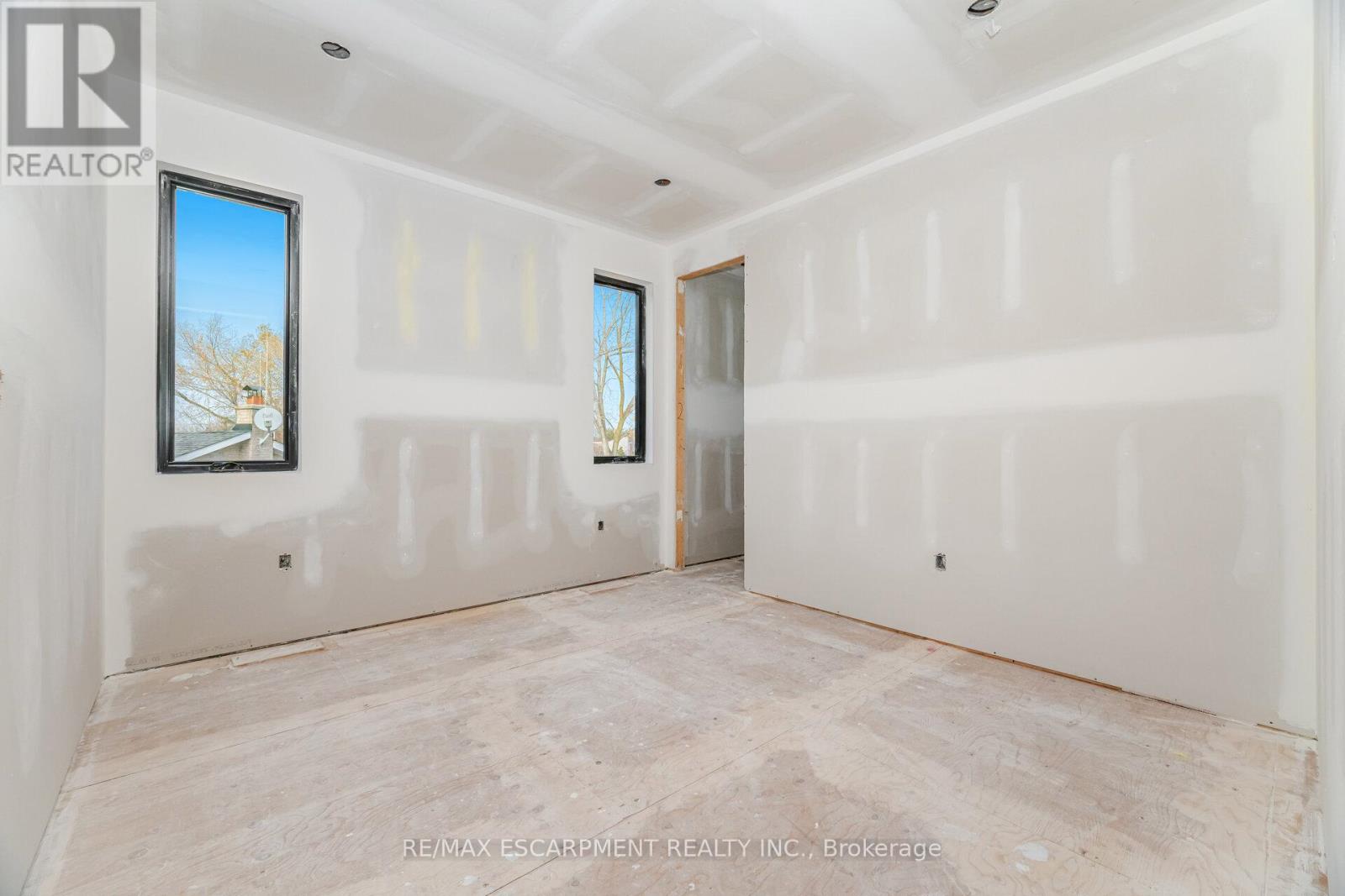 2488 Bridge Road, Oakville, Ontario  L6L 2H2 - Photo 30 - W12598224