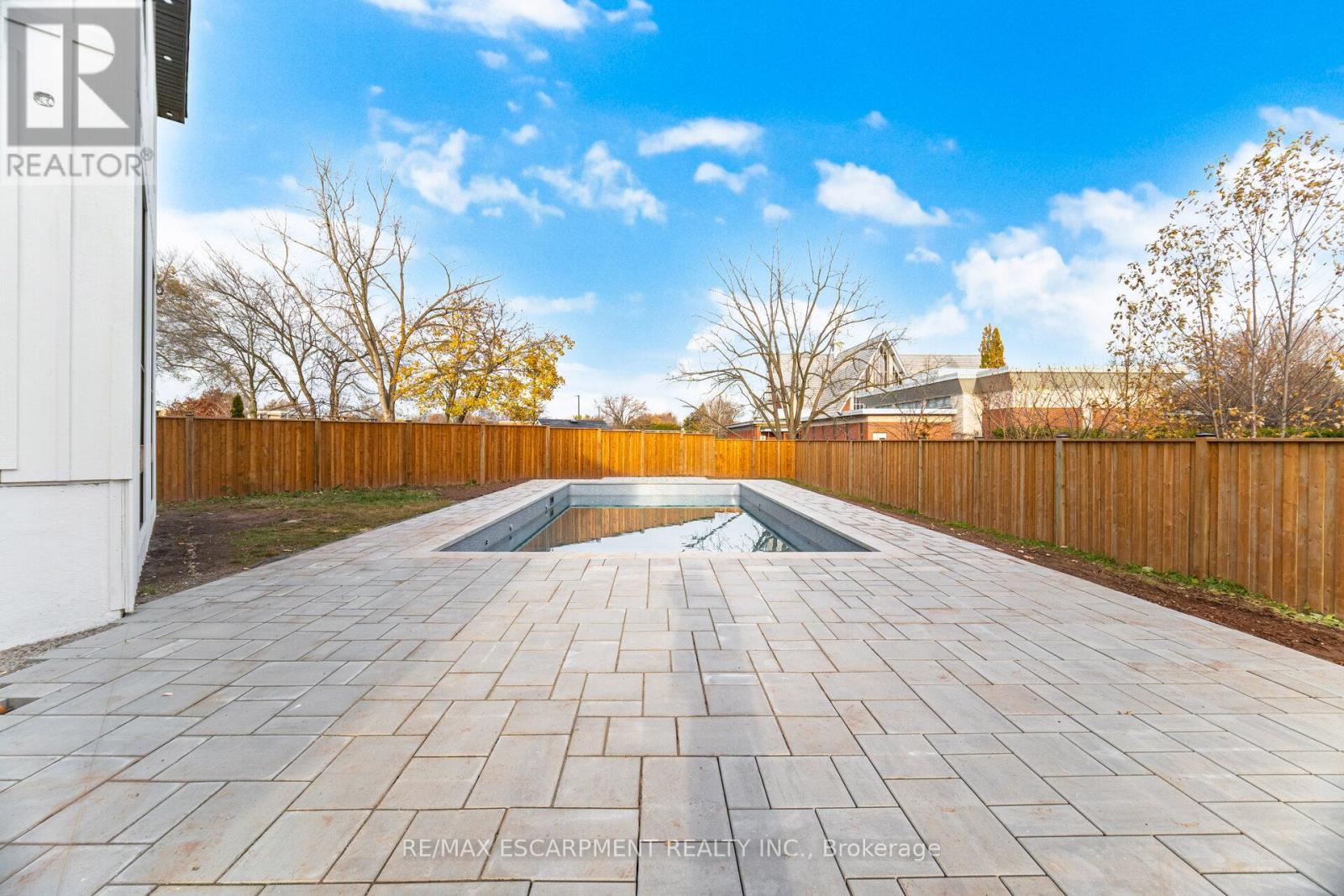 2488 Bridge Road, Oakville, Ontario  L6L 2H2 - Photo 35 - W12598224