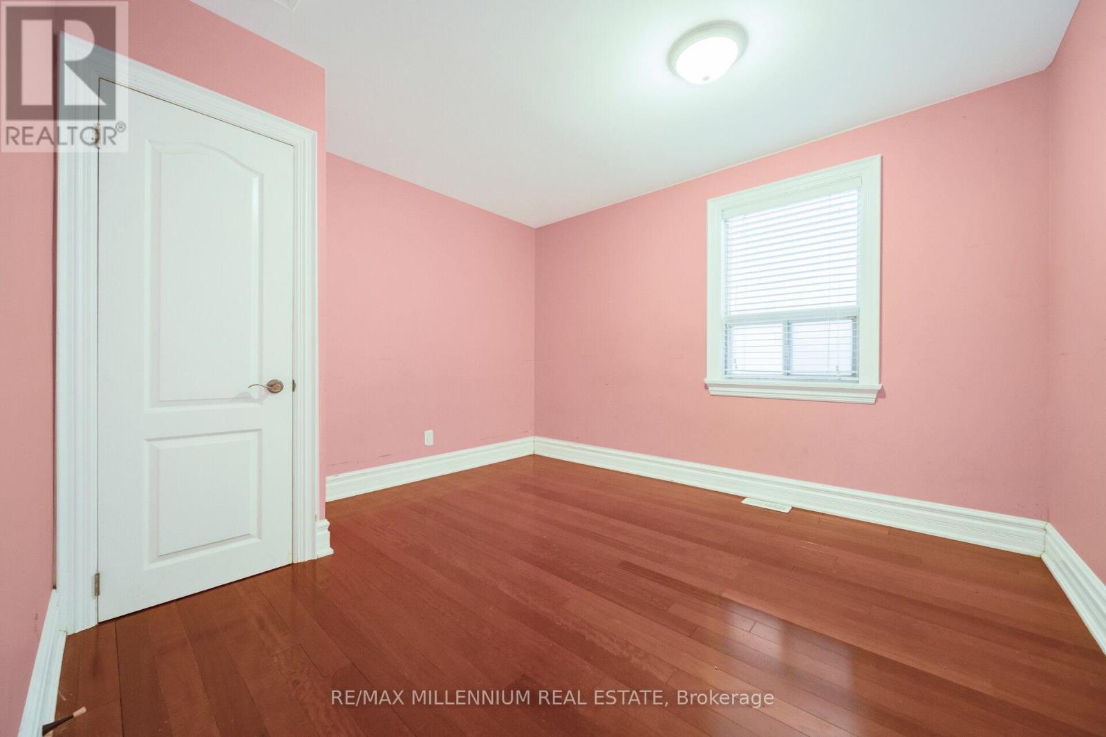 226 Falstaff Avenue, Toronto, Ontario  M6L 2G1 - Photo 12 - W12598246